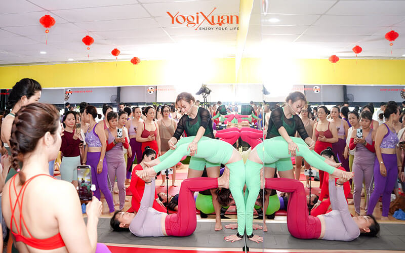 Khóa đào tạo HLV Yoga chuyên sâu