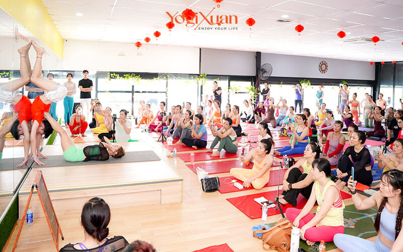 Khóa đào tạo HLV Yoga chuyên sâu