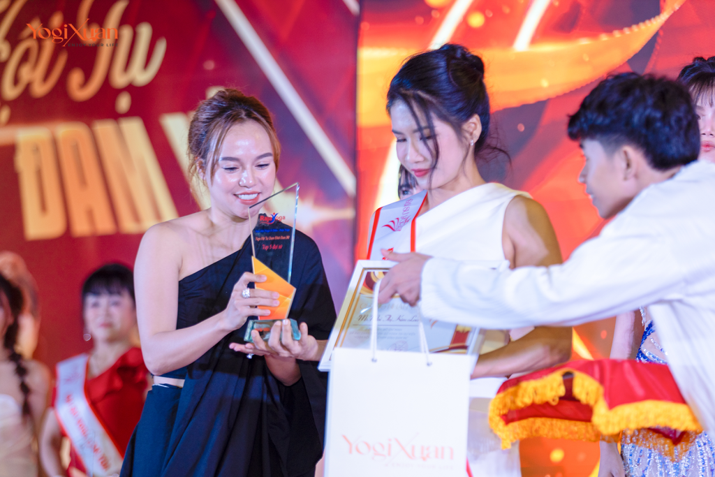 Sự Kiện Ra Mắt Sách Yoga