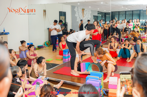 Khóa đào tạo giáo viên Yoga
