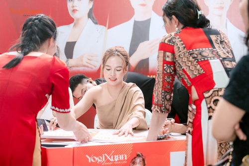Ra Mắt Sách 5 levels mở lưng trên