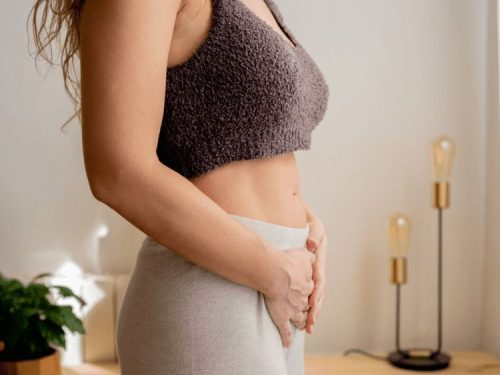 Tăng cường sức mạnh cơ sàn chậu với 3 bài tập