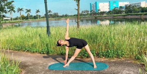 Yoga_vặn_xoắn_cùng_Yogi_Phương