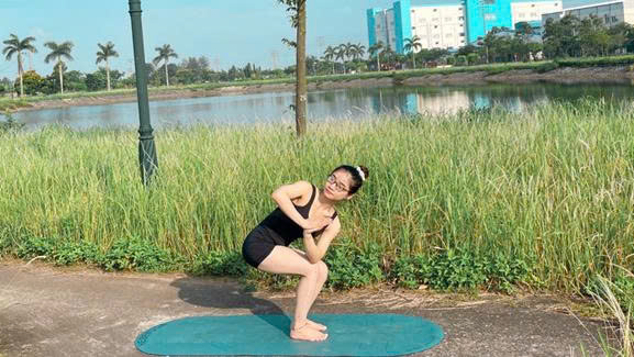 Yoga_vặn_xoắn_cùng_Yogi_Phương