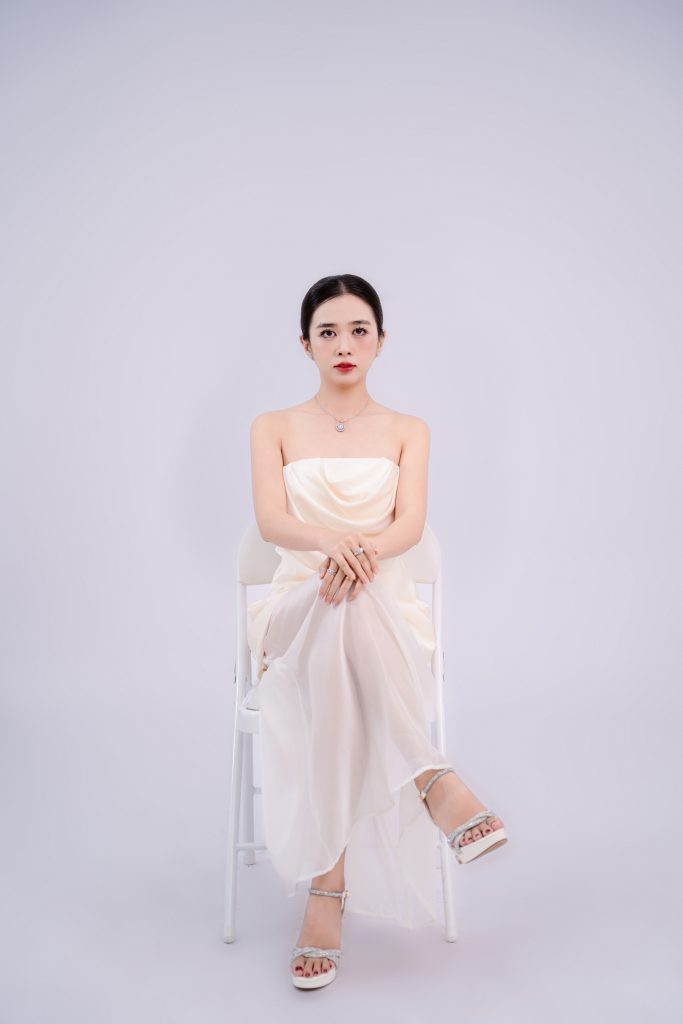 HLV Kiều My Đồng Hành Cùng Đại Sứ Yoga Tri Thức: Tôn Vinh Tri Thức Chuẩn Mực