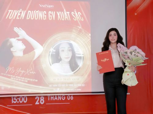 Trần Thị Kiều Khánh tại lễ tuyên dương giáo viêm xuất sắc