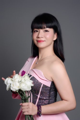 Yoga và chuyển hóa cùng HLV Lê Thị Huệ