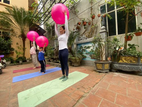 30 phút Yoga phòng tránh thói quen ngồi sai ở trẻ