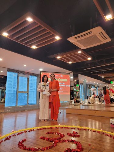  30 phút Yoga trị liệu hỗ trợ giấc ngủ sâu