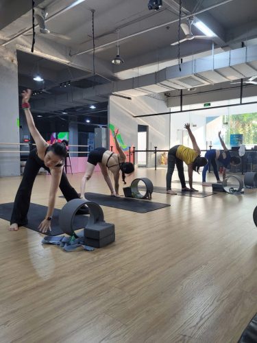  30 phút Yoga trị liệu hỗ trợ giấc ngủ sâu