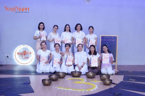 30 phút Yoga trị liệu giảm mệt mỏi mãn tính